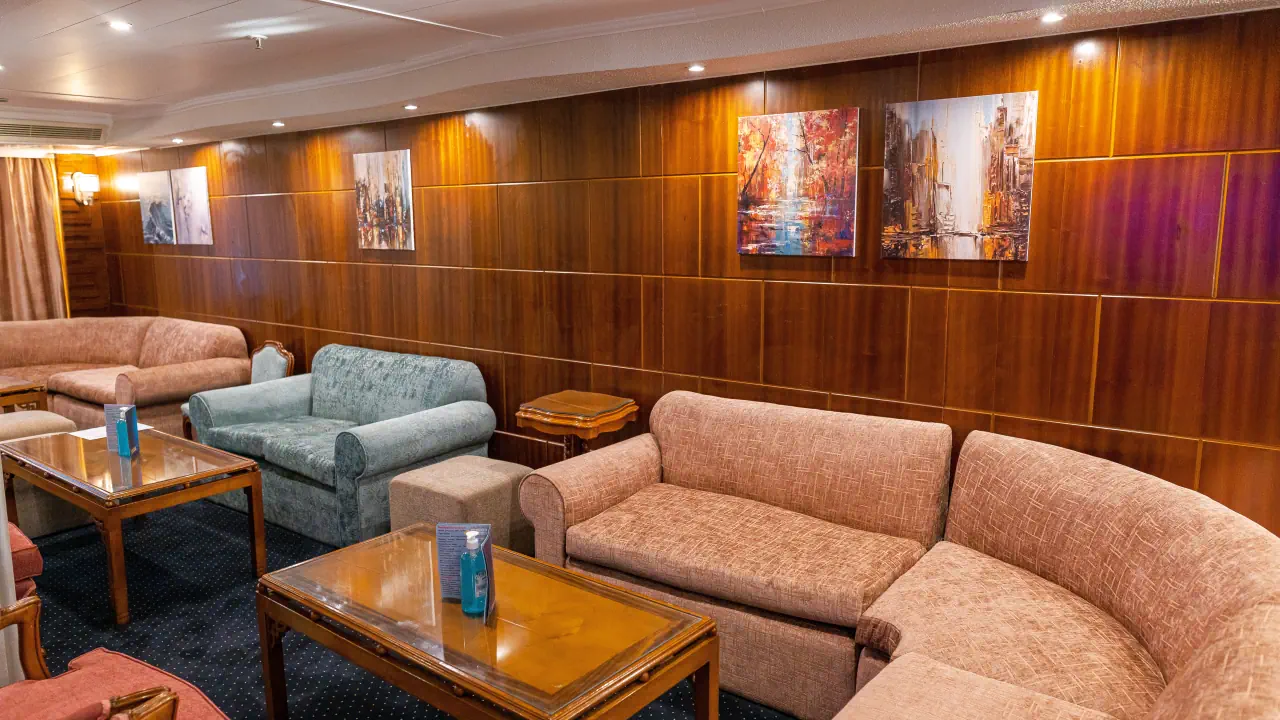 رحلة الباخرة نايل كويست